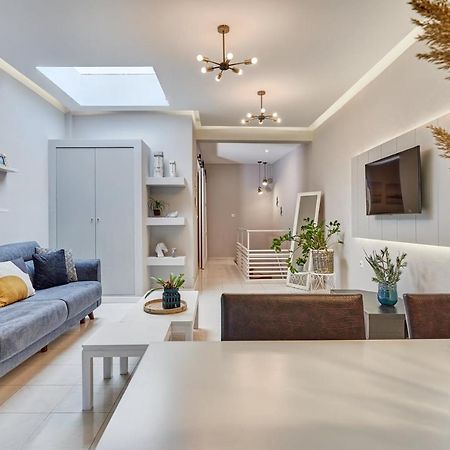Old Town Luxury Velvet Apartment Rhodes City Bagian luar foto