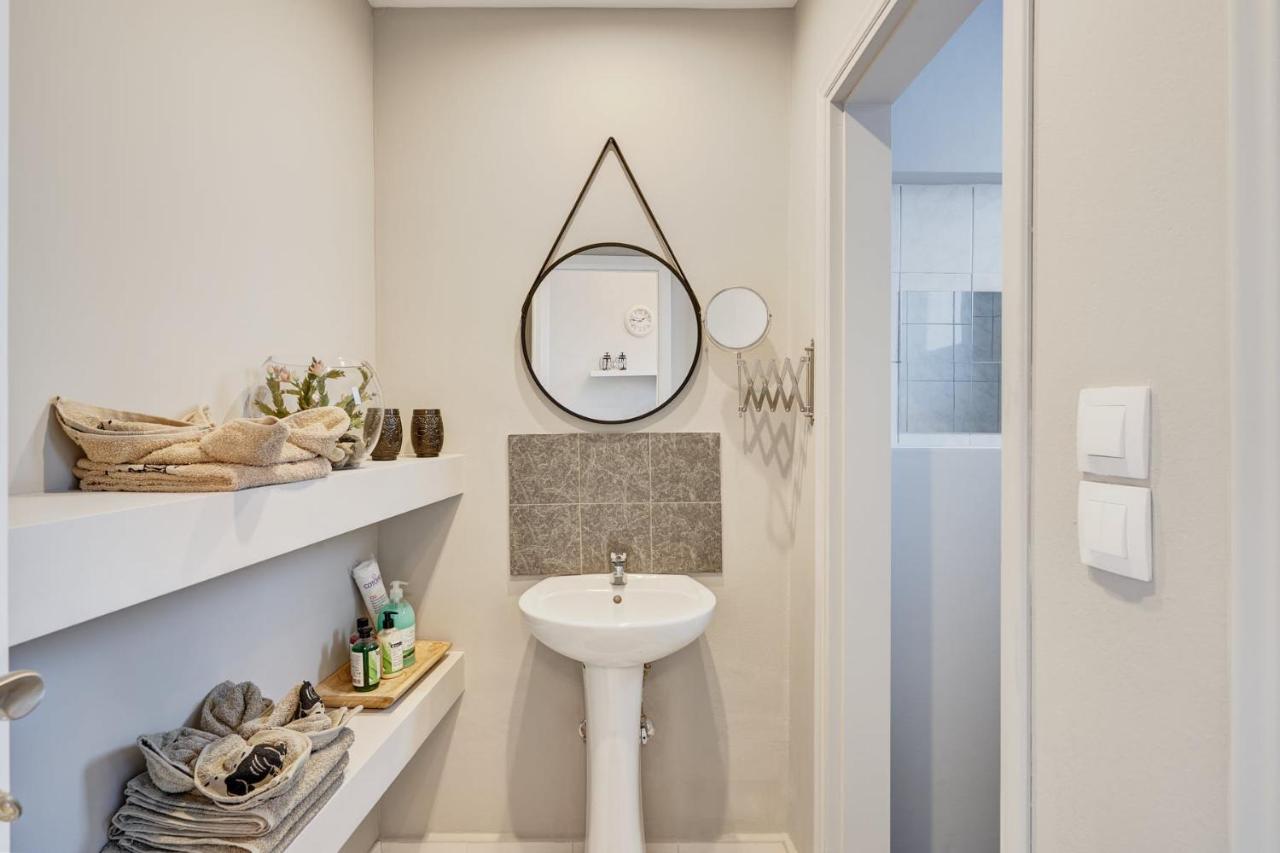 Old Town Luxury Velvet Apartment Rhodes City Bagian luar foto