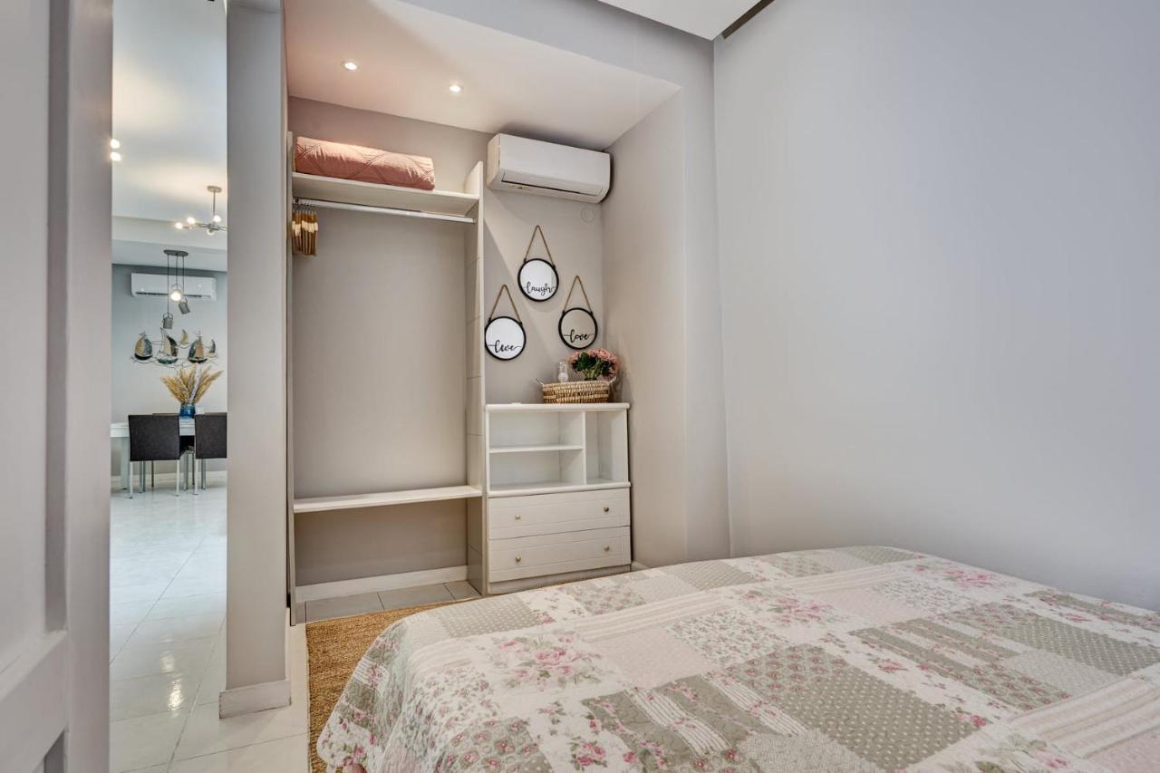 Old Town Luxury Velvet Apartment Rhodes City Bagian luar foto