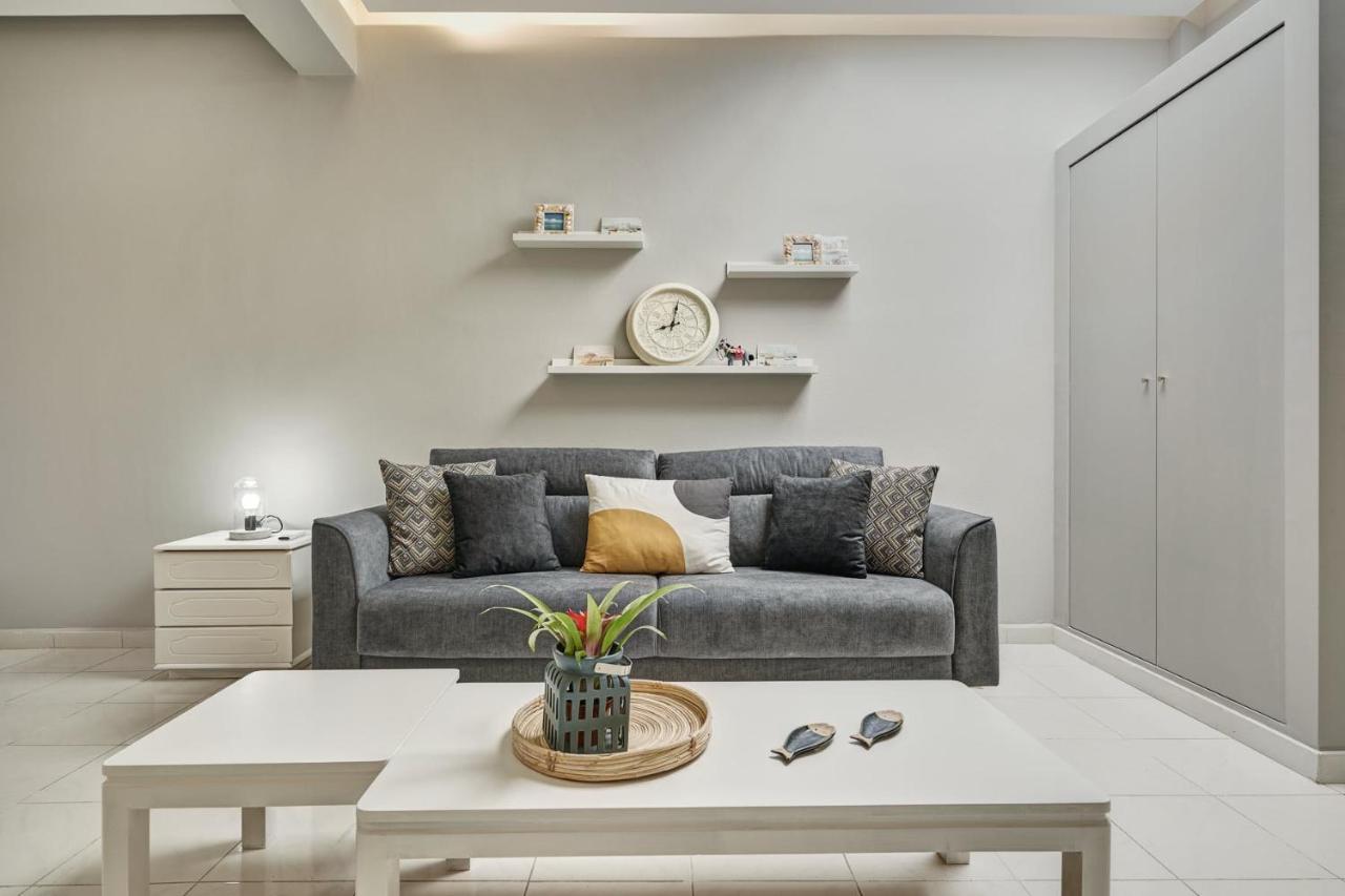 Old Town Luxury Velvet Apartment Rhodes City Bagian luar foto