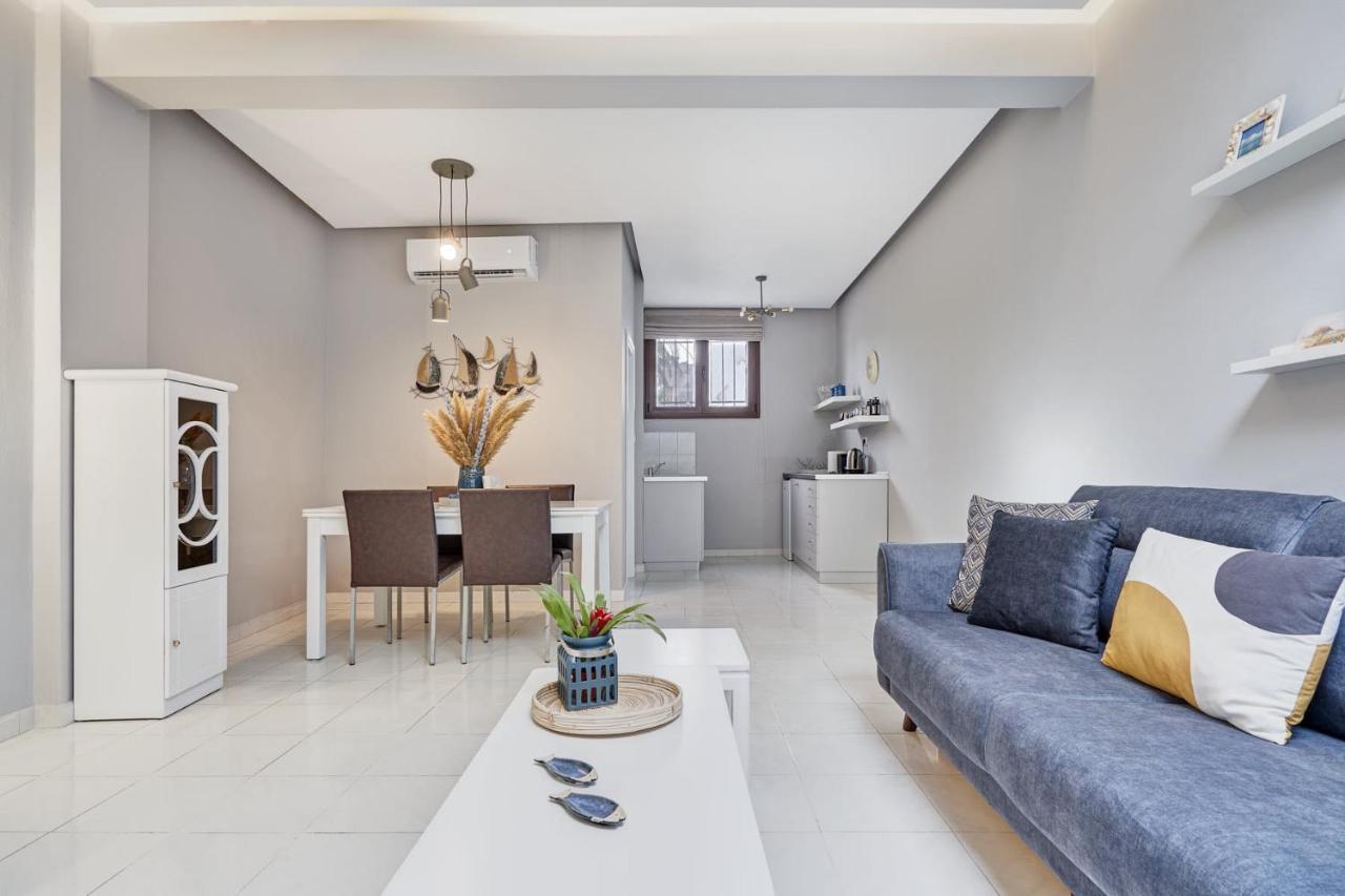 Old Town Luxury Velvet Apartment Rhodes City Bagian luar foto